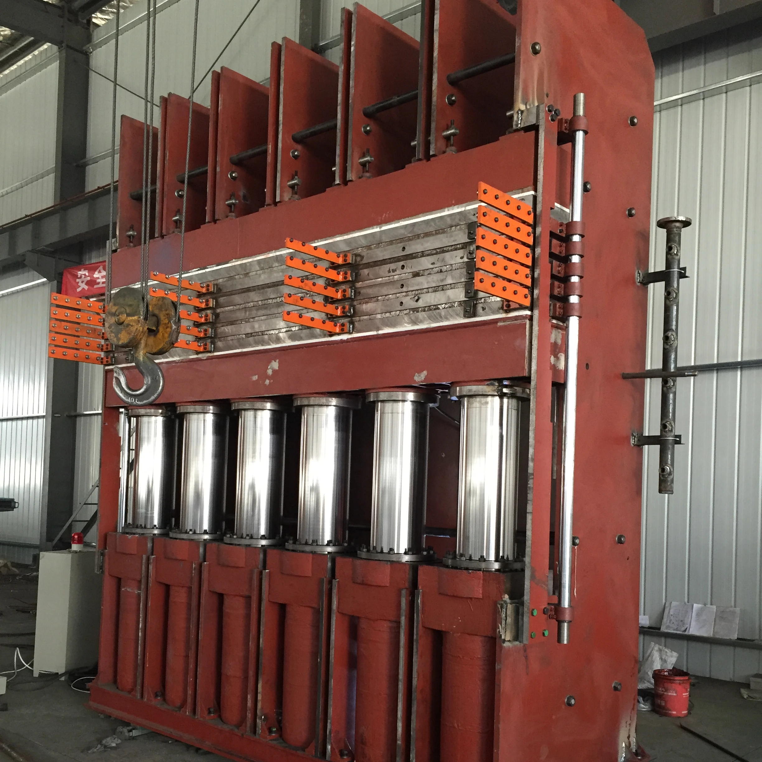 Высокотехнологичная машина для отверждения протекторов шин/вулканизации