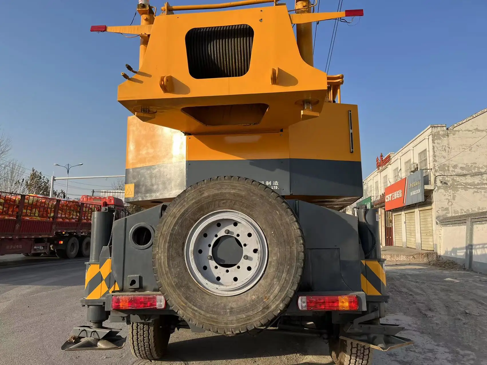 Подержанный кран XC MG 100ton XCT100 хорошего качества по хорошей