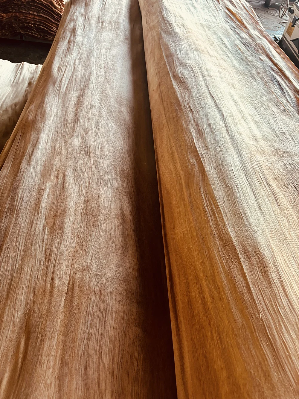 Fast Delivery  0.30Mm White Face Veneer Engineered Wood Veneer Dark Gurjan Face Veneer