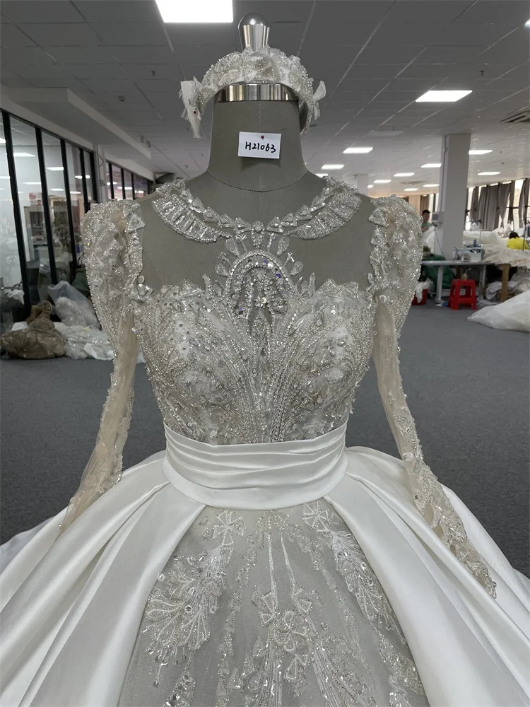 Vestido De Novio Brand African Big Ball Gown Wedding Dresses Long Sleeve Crystal Bridal Dress Dubai Style Bridal Wear