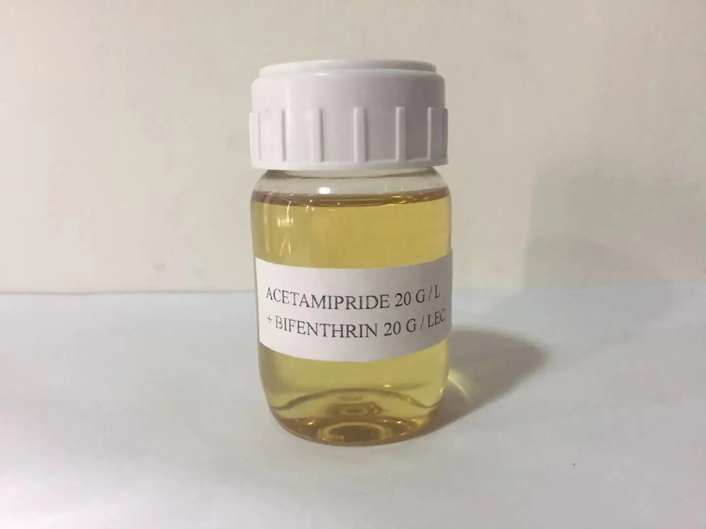 
China Supplier Insecticide Natural Garden Tomato Acetamiprid Nematicide Price CAS 135410-20-7 95%TC 1.8 3.6 EC Abamectin 