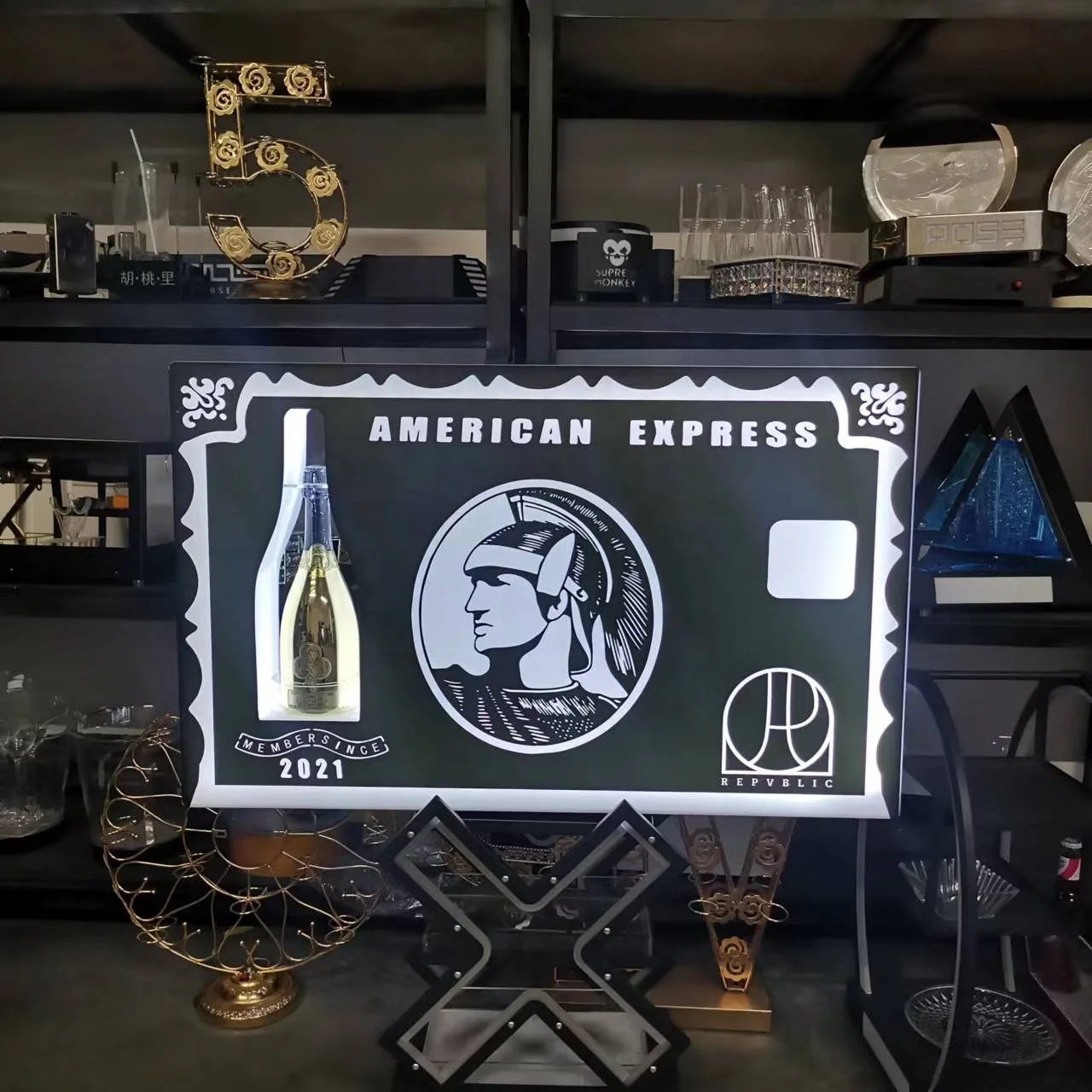 OEM Customized LOGO Size star Shaped LED Message Board Rechargeable 26pcs Lettles Birthday LED Display Billboard for bar