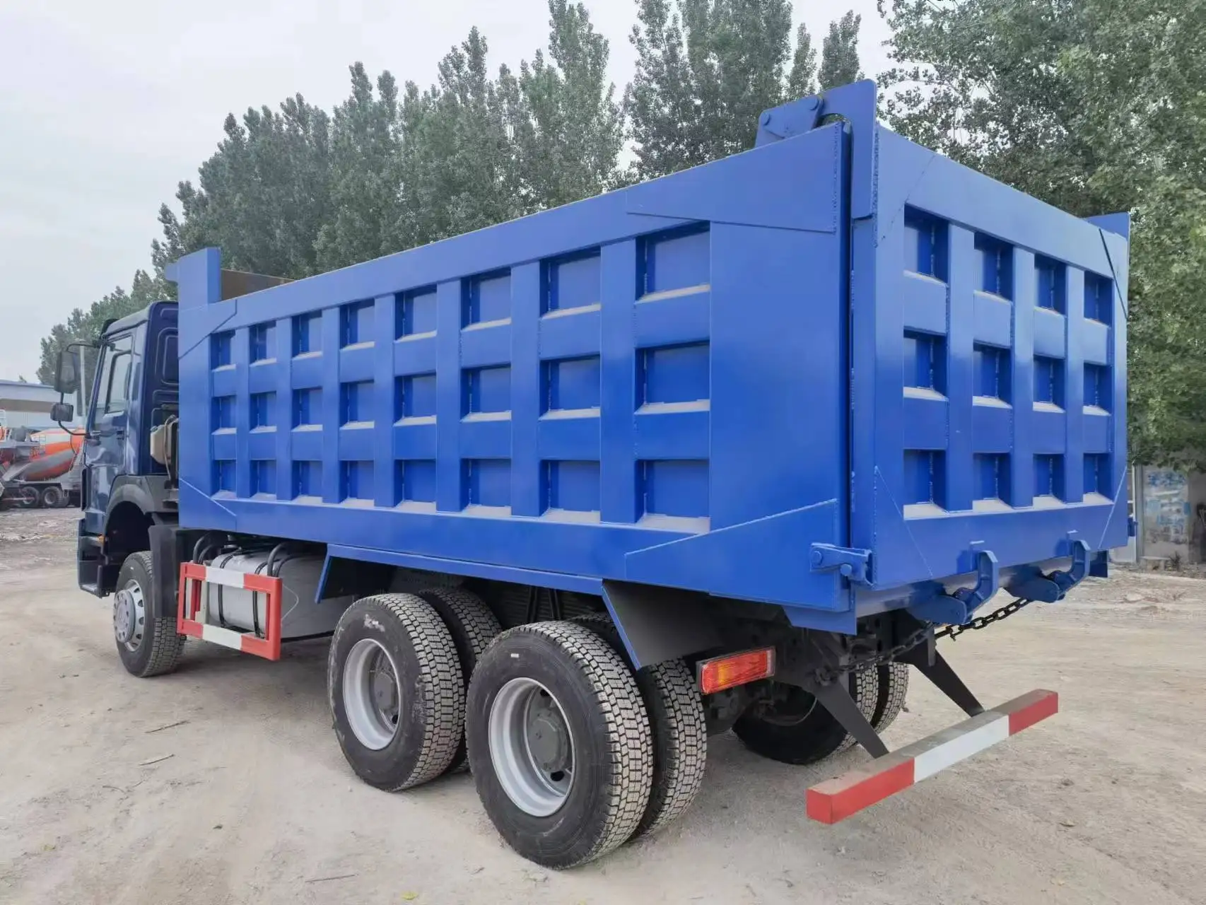 Sinotruck Howo б/у 6*4 371HP 2018 самосвал высокого качества без односпальной платформы Сертифицированный 95% новый