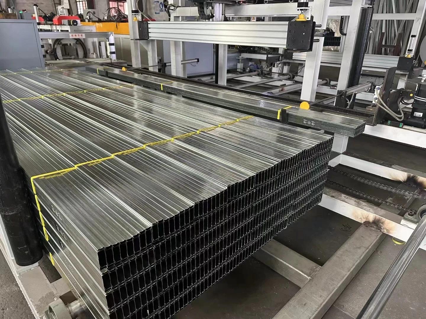 Gypsum Board Light Steel Keel Furring Channel Ceiling Main Channel Galvanized Profile