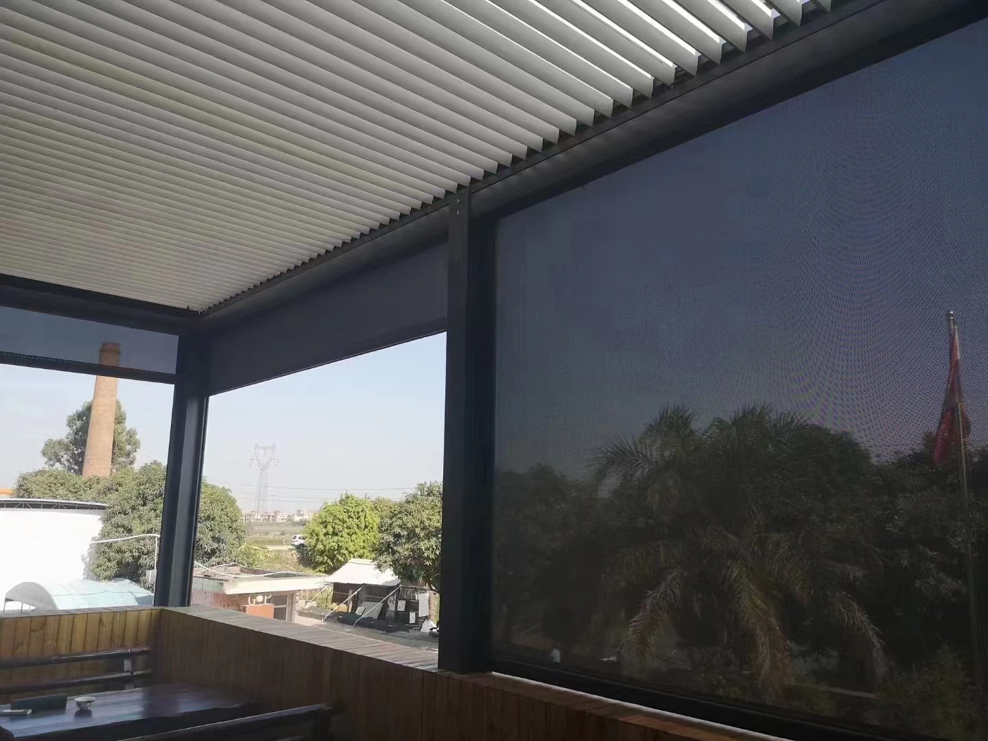 Wholesaler Customization  Aluminium Roller Shades Outdoor Rainproof Motorized Zipped Blinds