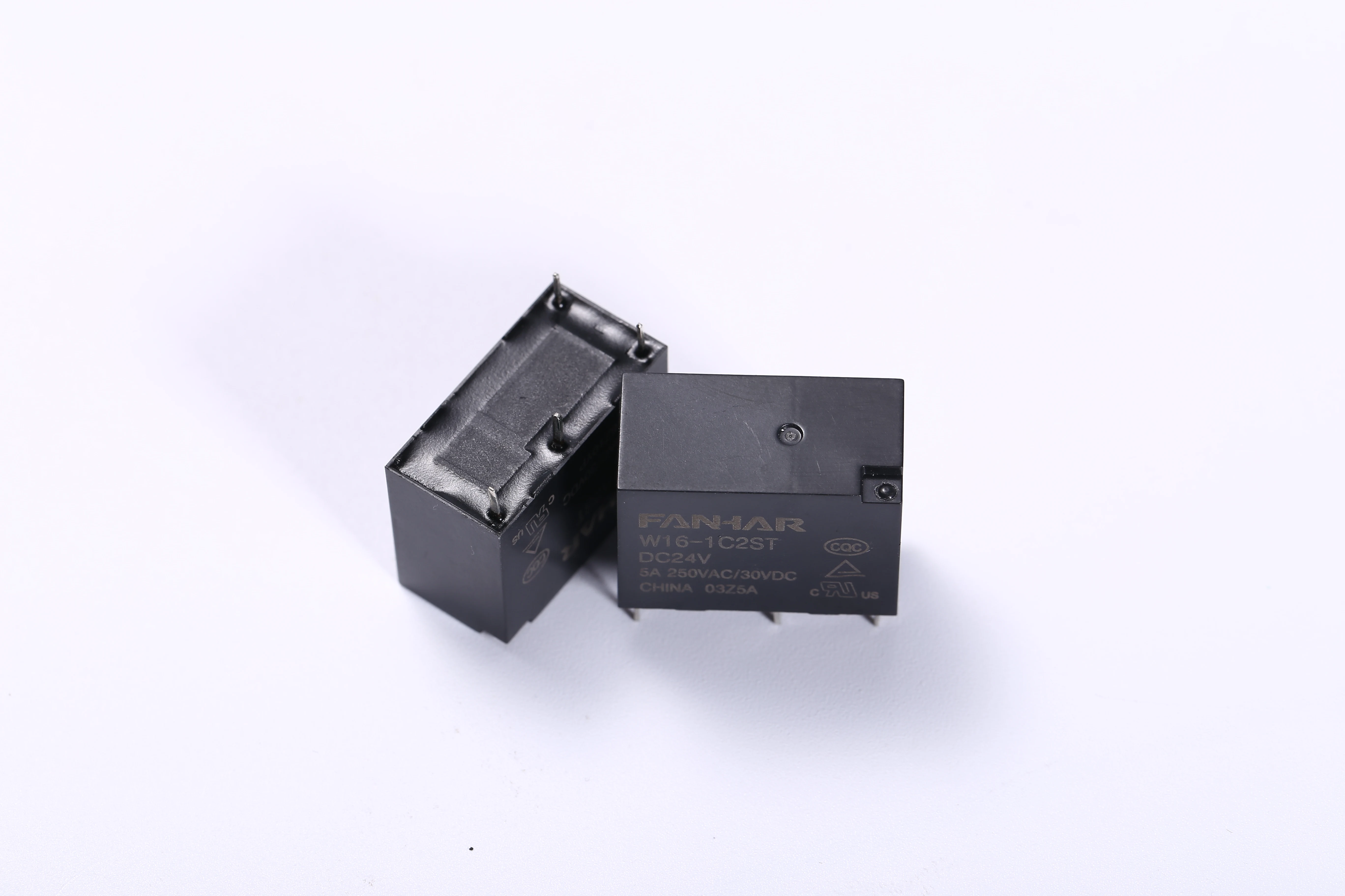 
W16 PCB Mounting Relay with UL for Household Appliances 