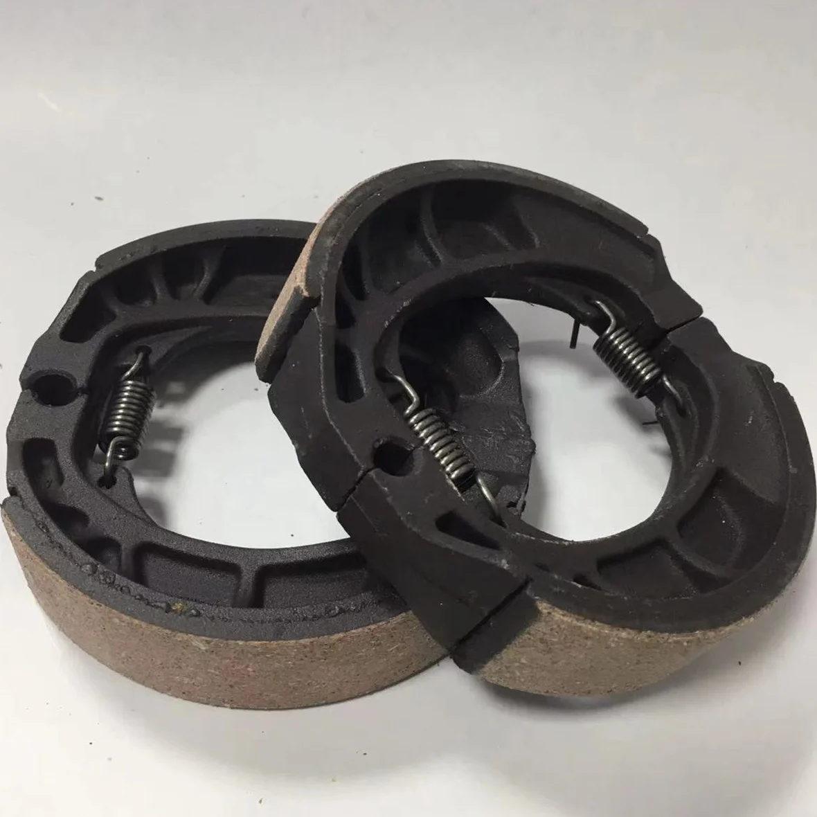 Susuki motorcycle disc front brake shoe parts for GY-6,DREAM WAVE125,PULSAR