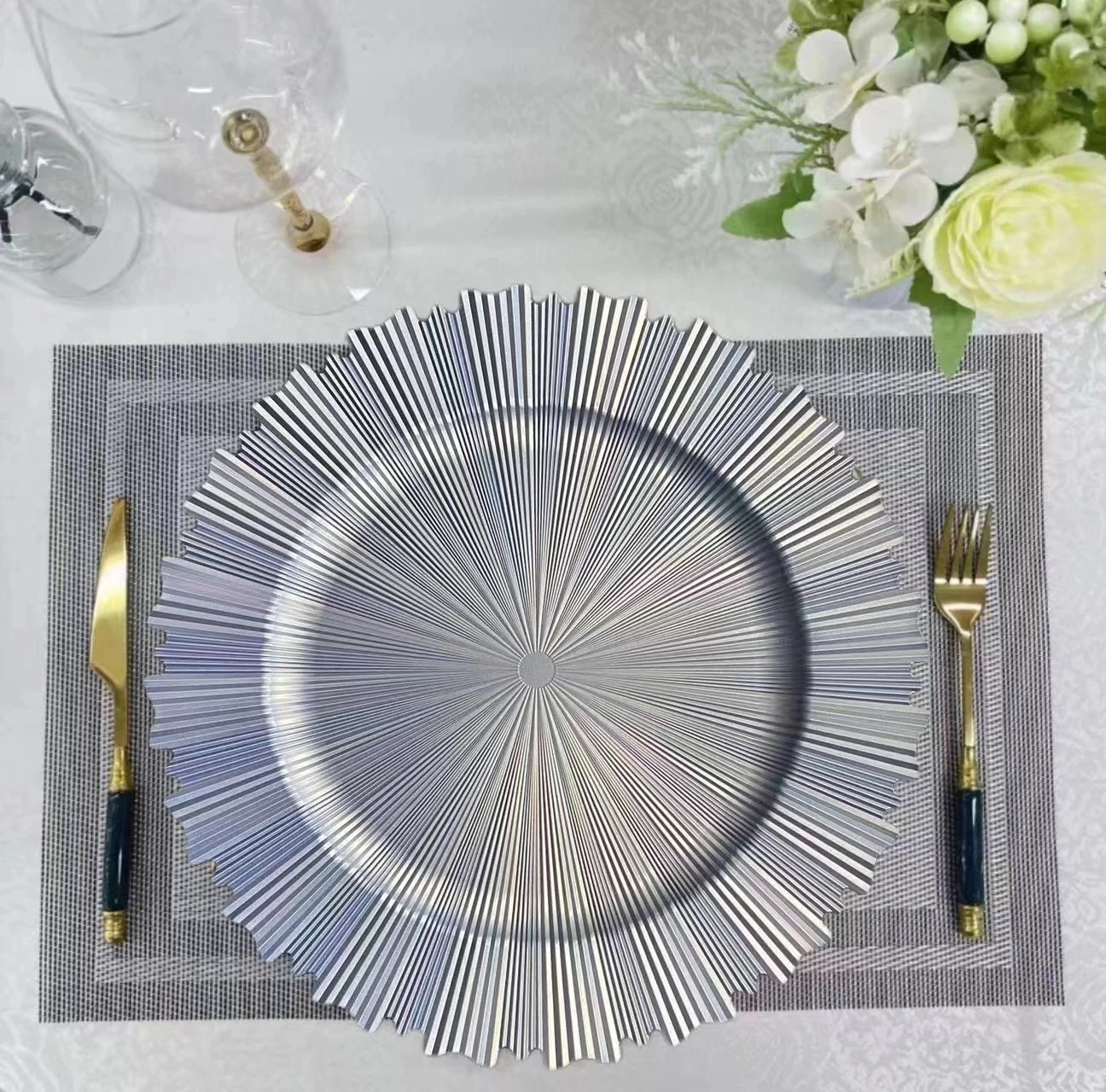 New 13 Inch Irregular Plates Gold Plastic Wedding Charger Plates Christmas Dinner Decor Plate For Party Hotel