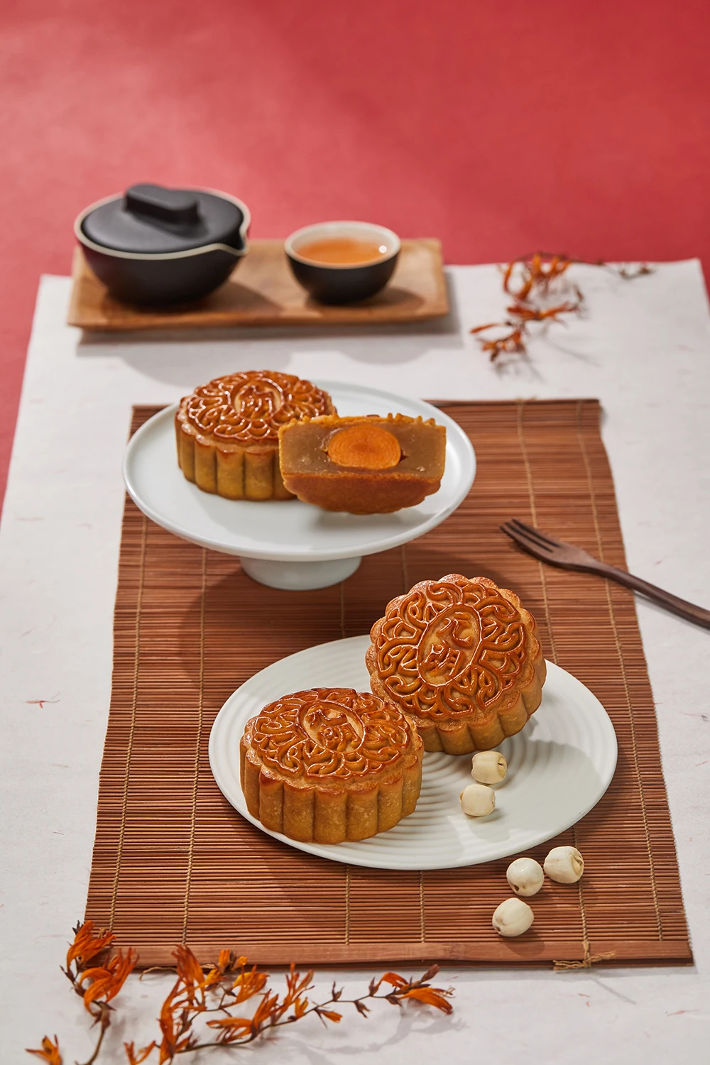 Hot Sale Chinese Chestnut  Egg York Mooncake and Matcha Intercontinental Mooncake Promotion 2022