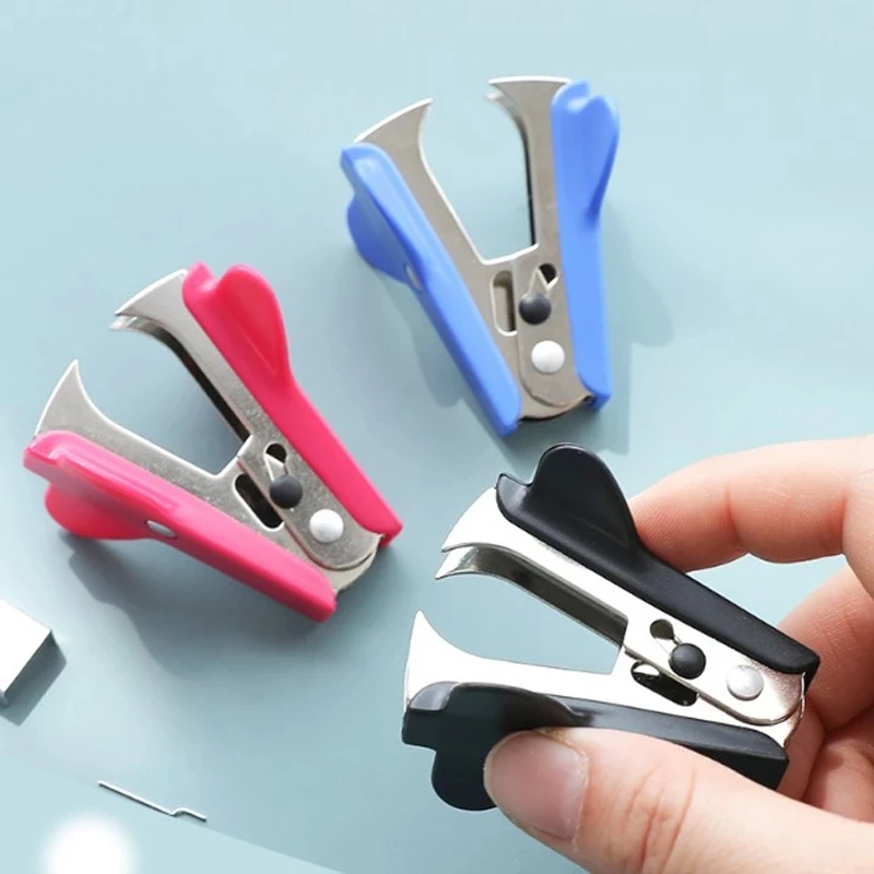 Случайный цвет 1 шт. Мини Портативный стандартная металлическая антистеплер ногтей выдвижной экстрактор для школы и офиса инструмент для переплета-расходные материалы
