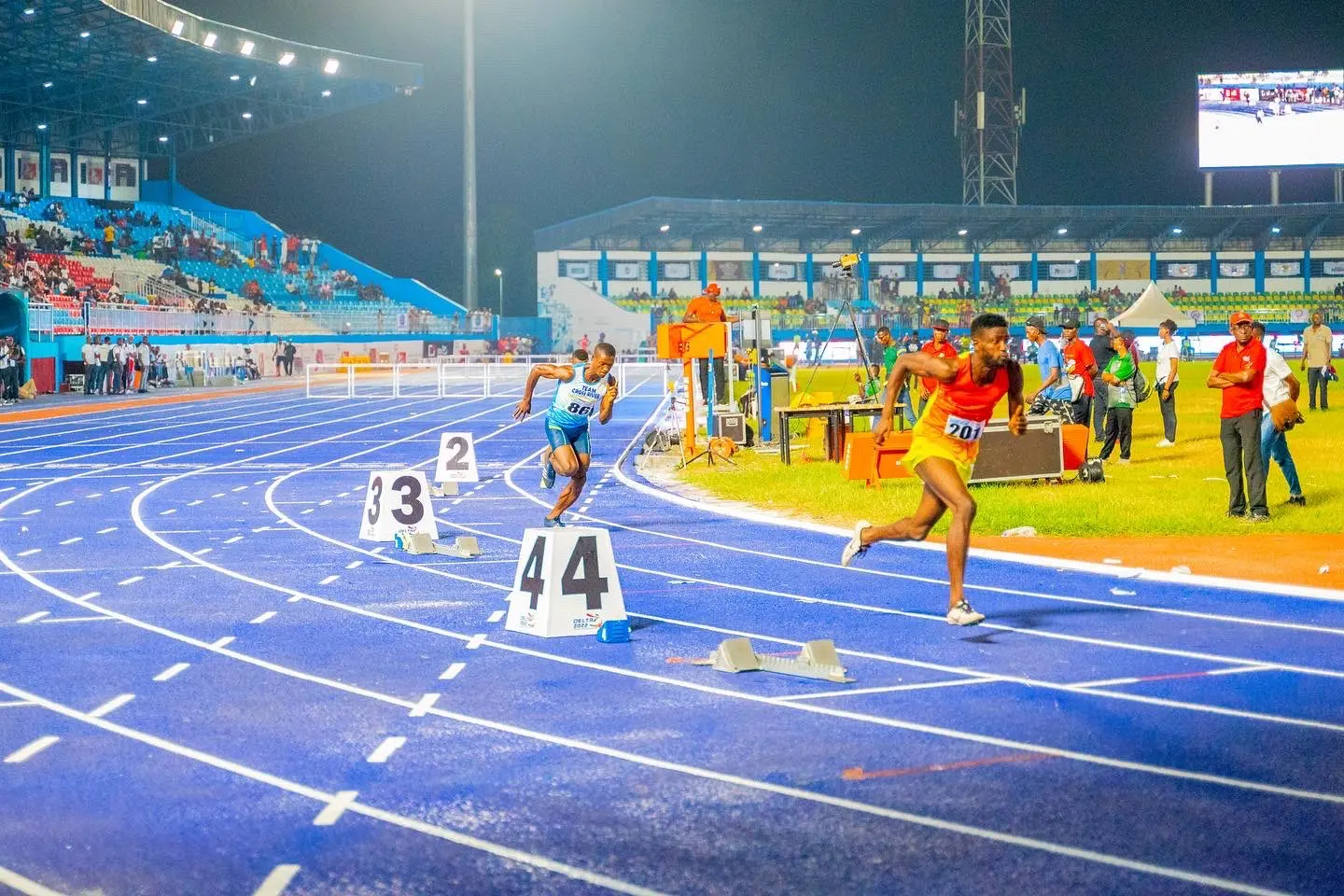 Full Pour Running Track Field Material Sports Run Way Rubber Athletic Track