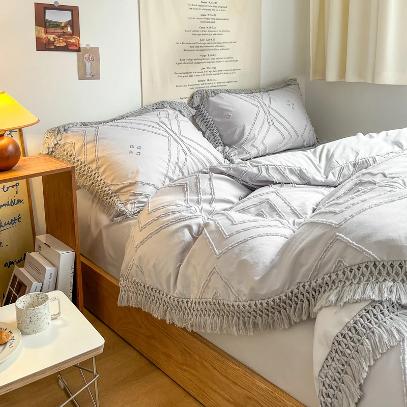 Sunny Textile Wholesale Jacquard Tufted Bedding With Tassel Bohemian Duvet Cover Set