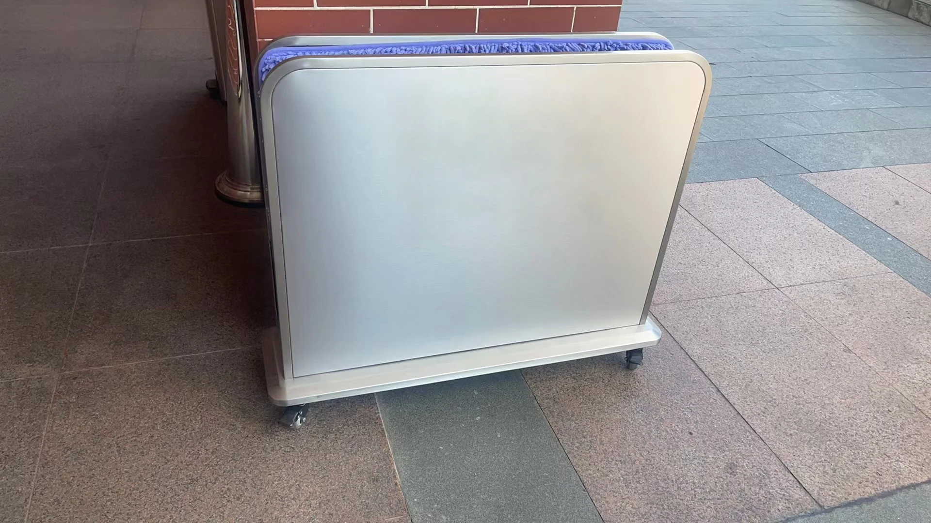 10L Wet Umbrella Dryer Rainwater Remover Stainless Steel Customized Eco Friendly Manual Umbrella Dryer Machine Wrapping Holder