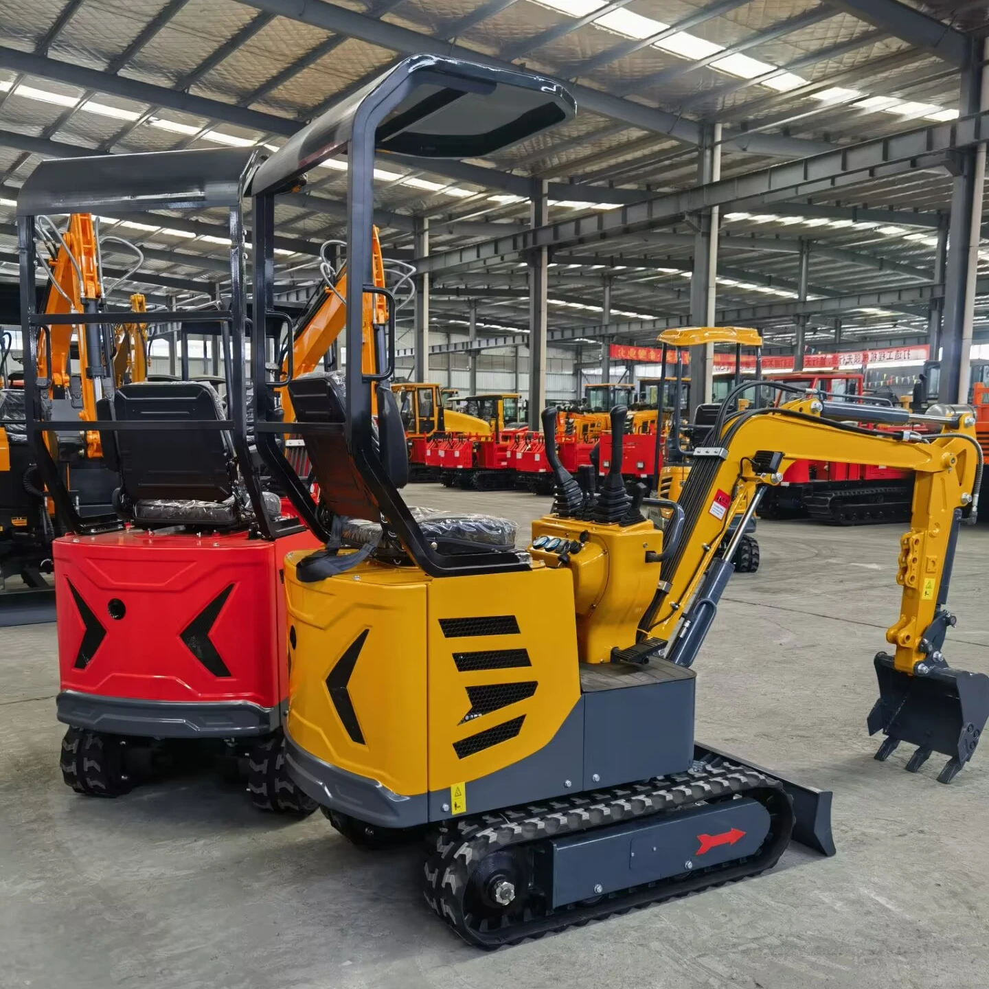 Japan engine approved small excavator 1.8 ton 2 ton 2.5 ton mini crawler excavator with hydraulic thumb