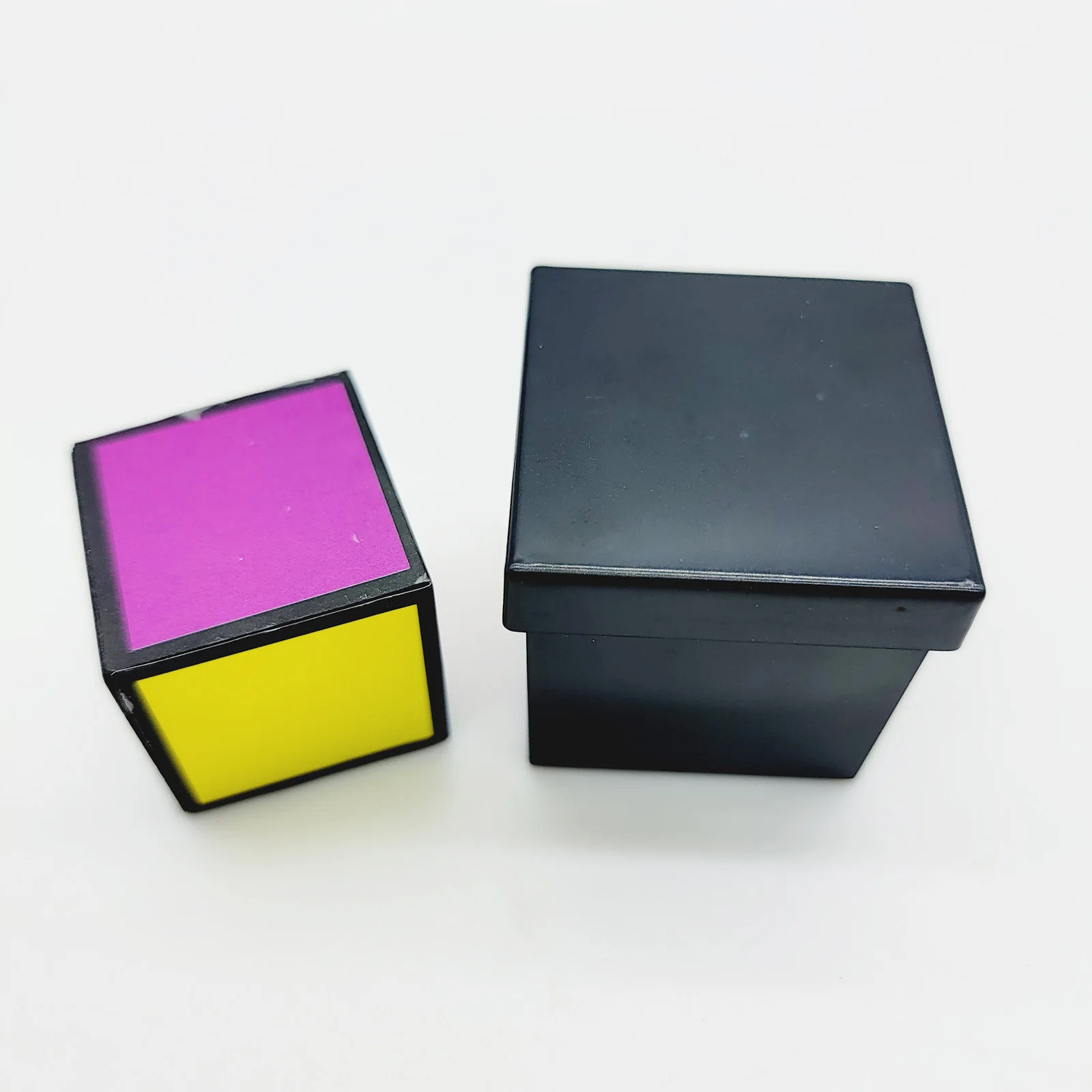 Eye Perspective Dice Box Color Vision Magic Tricks Distinguish Color Through Sound Close up Street Magic Props Mentalism Cube