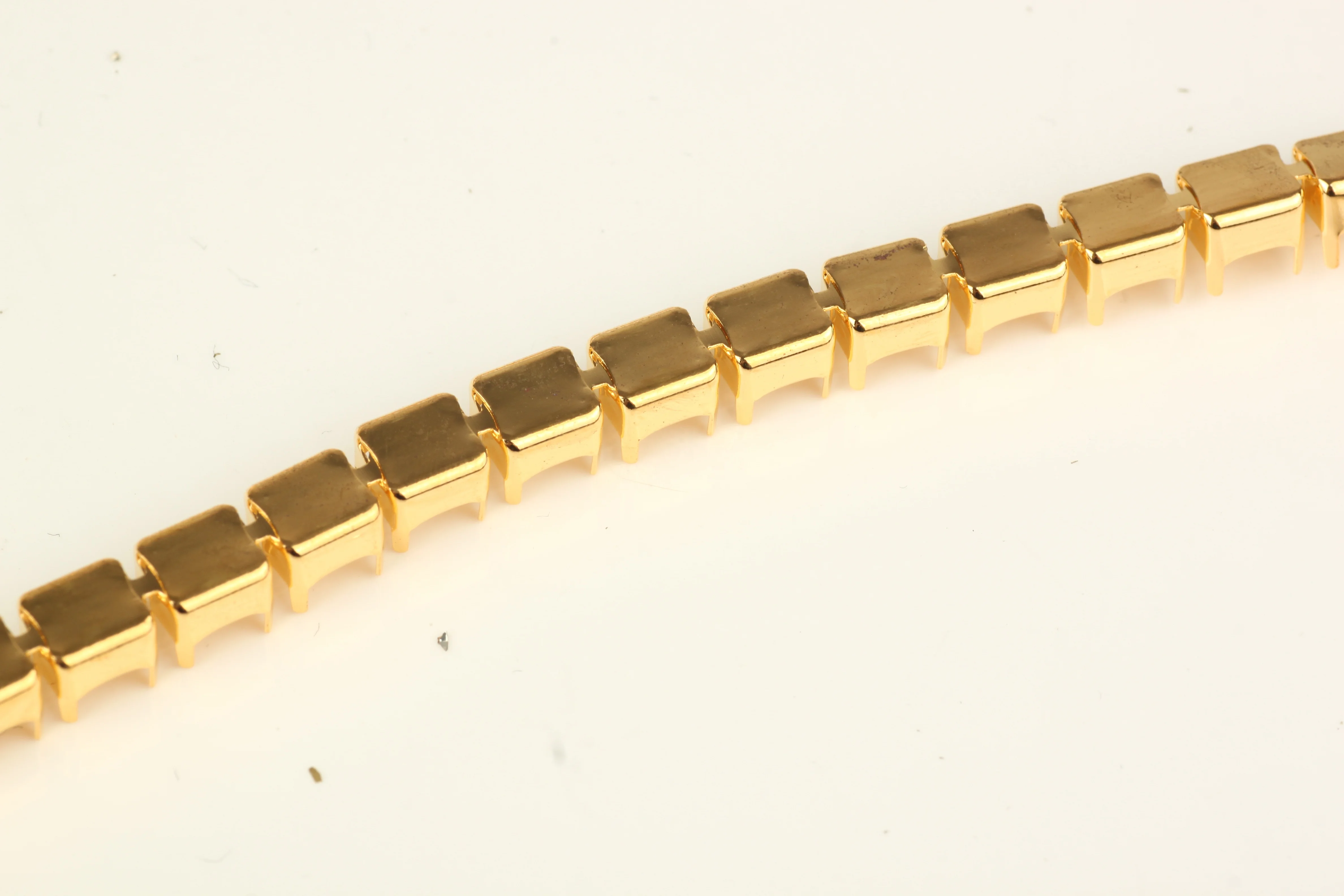 YL Golden Silver Plated Brass Cup Empty Rhinestone Cup Chain With Rond Base