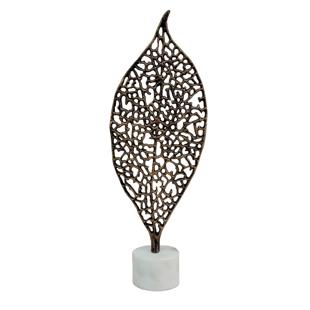 Металлические и мраморные предметы для украшения стола дома офиса