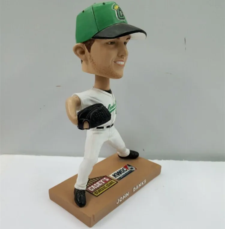 Customized 3D Polyresin Bobblehead Creative Art Model Sculpture for Home Decor for Sports Character Building as Gifts/Souvenirs