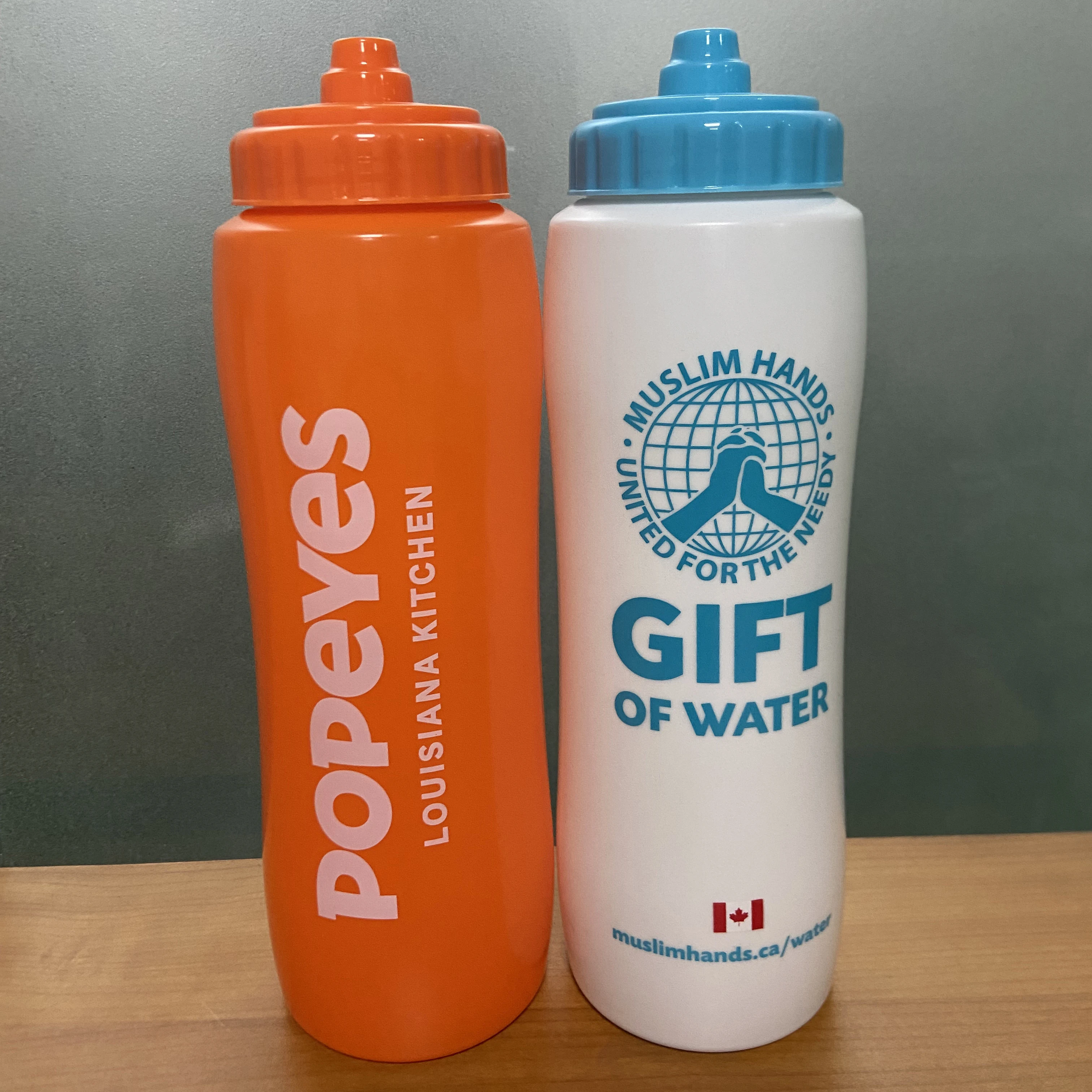 New color 1000ml 32oz bike kettle and gatorade same style squeeze water bottle for mountain bike lover solid red color