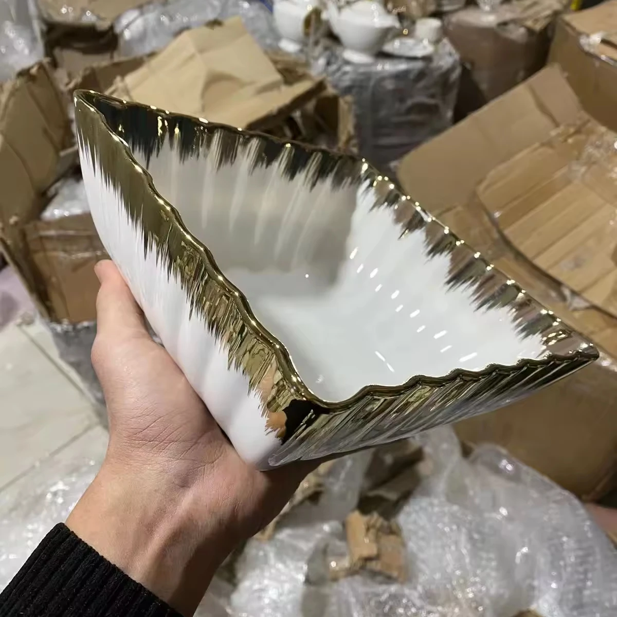 Оптовая Продажа с фабрики, белая тарелка с золотым ободом, объемный запас, керамическая тарелка с золотым краем, продажа тоннами