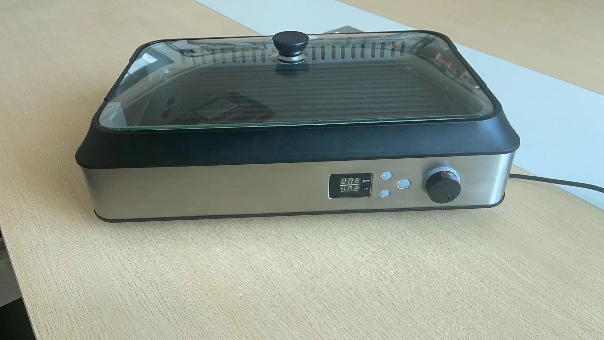 Smokeless Hot Pot Wok Cooking Electric Chinese Hot Pot Pan For Home Use