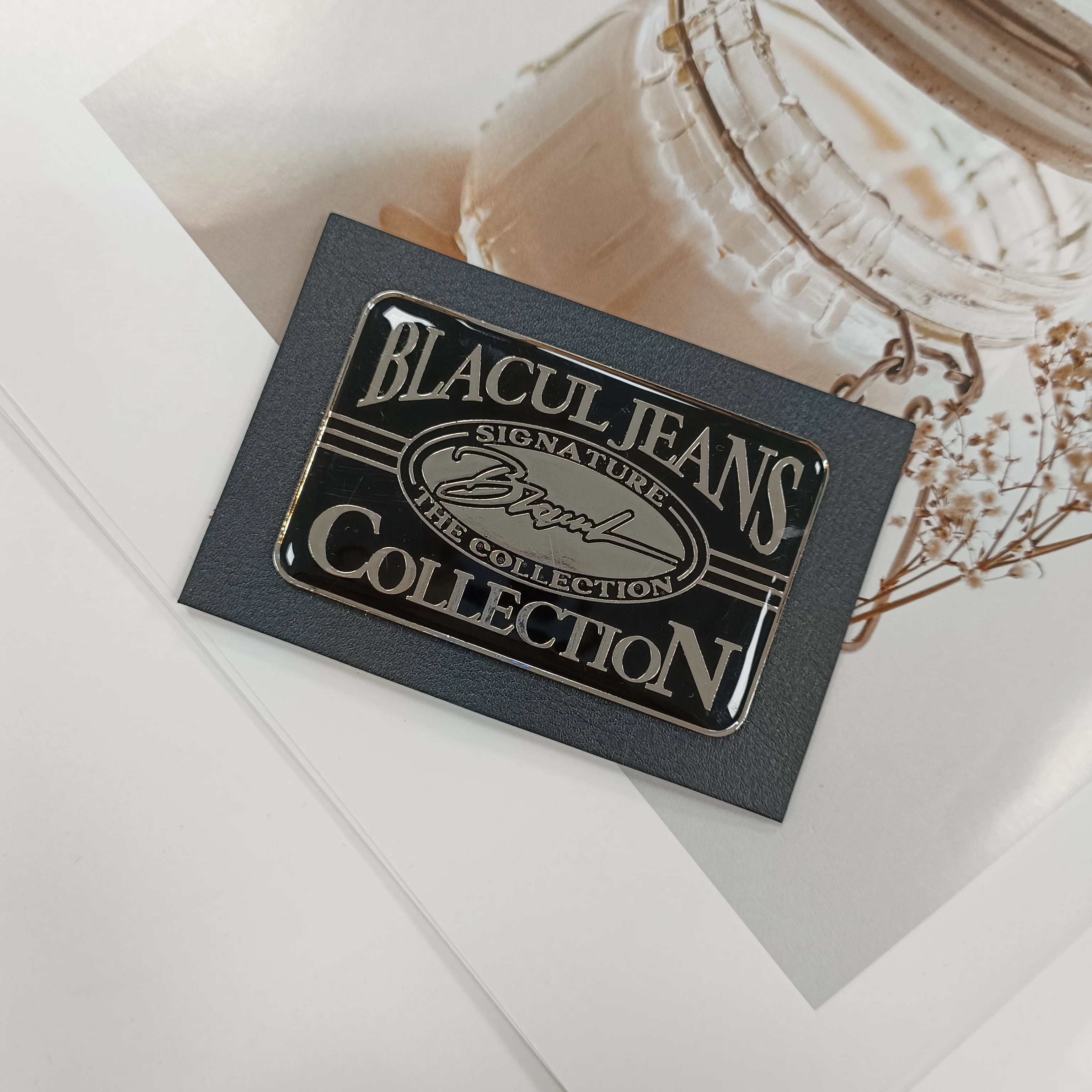 High quality label manufacturer customizes metal logo on leather patch of jeans