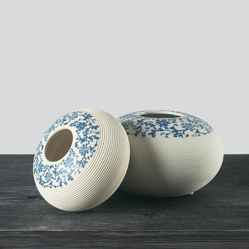 Custom Modern Porcelain Vase Chinese Blue And White Ceramic Home Decor Flower Vases Wholesale