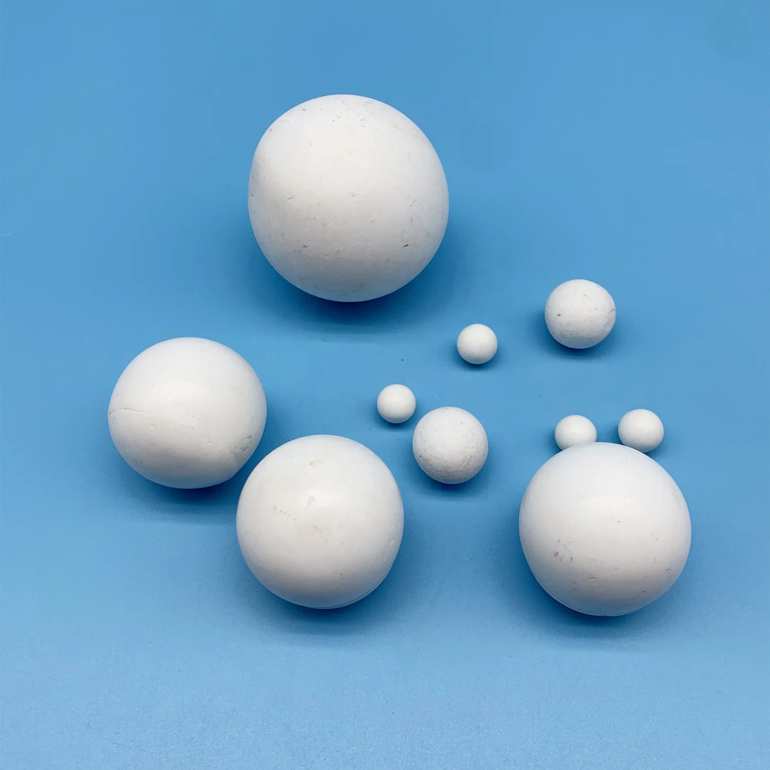 92% Inert Al2O3 Grinding Polishing High Alumina Ceramic Ball For Ball Mill