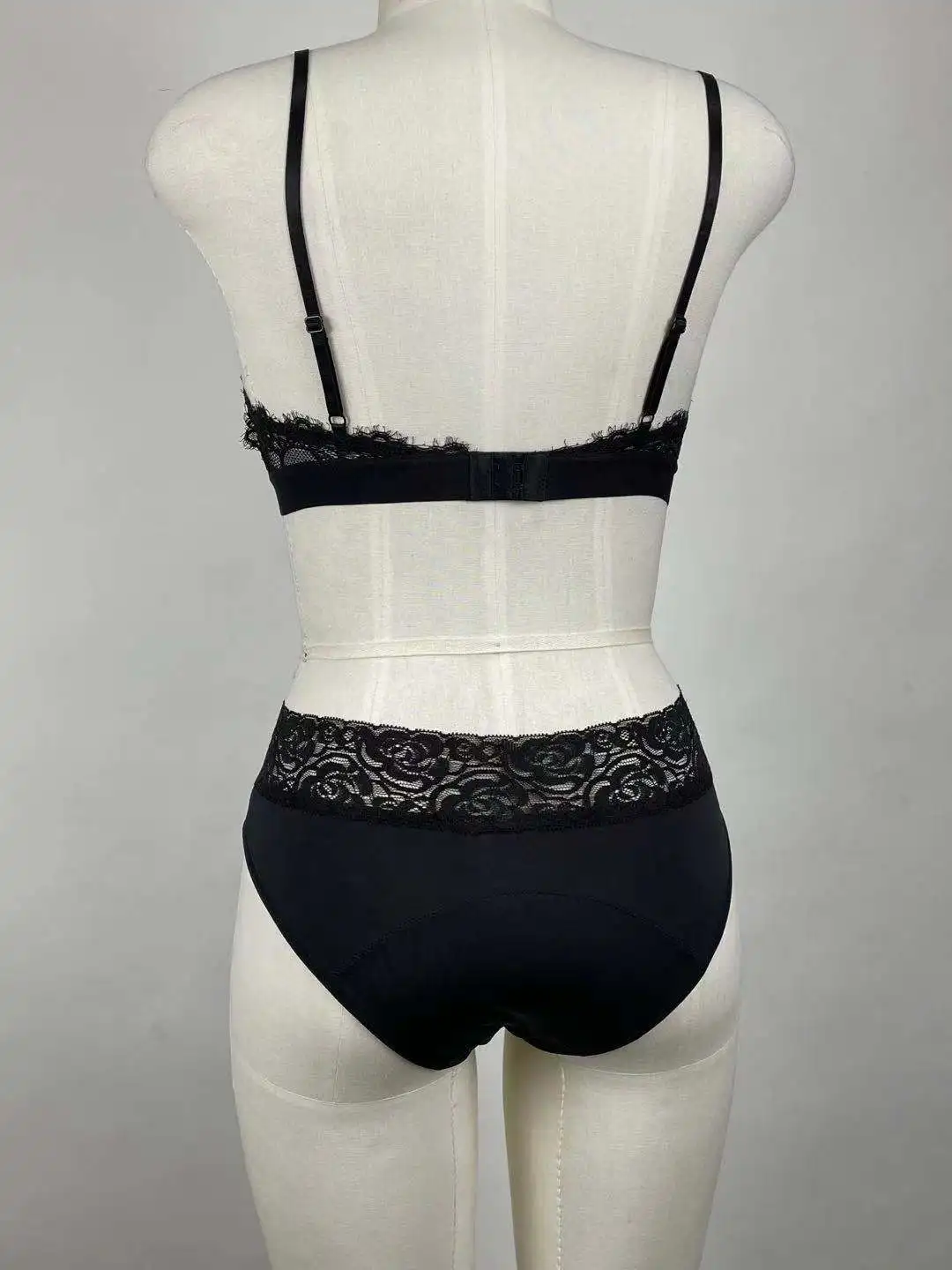 Underwear Women INTIFLOWER   plus size four Layers cotton  Leak proof  absorption Menstrual Period panties