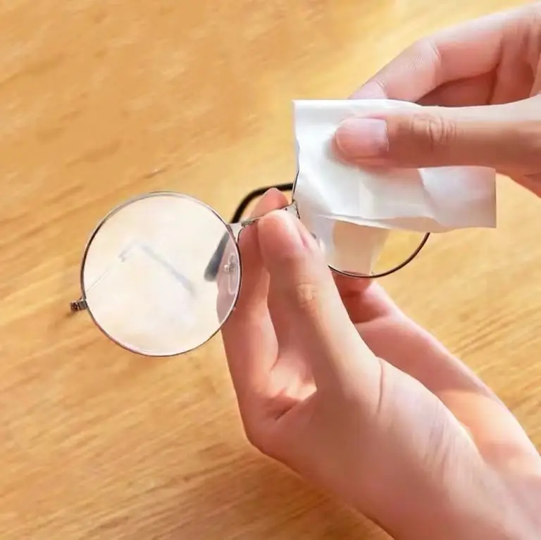 Eco Friendly 100 Pcs Individual Anti Fog Glasses Wet Wipe Disposable Glass Cleaning Lens Wipes For Glasses