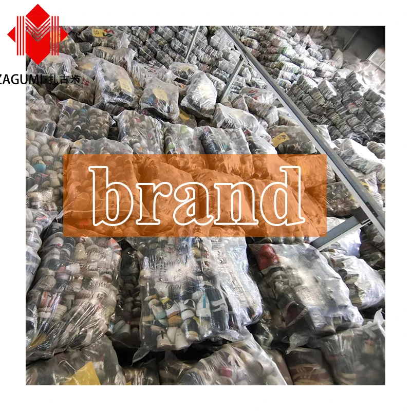 Top Quality De Lujo Unisex Fairly Used Brand Shoes Materials Bola Tampar Sports Shoes Second Hand Black School Shoes in Bales