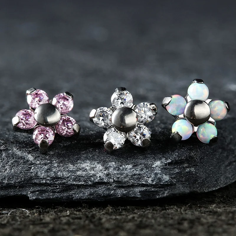Giometal Custom Wholesale ASTM F136 Titanium Helix Threadless Piercing Gemmed Mini Flower End Daith Body Jewelry Wholesale