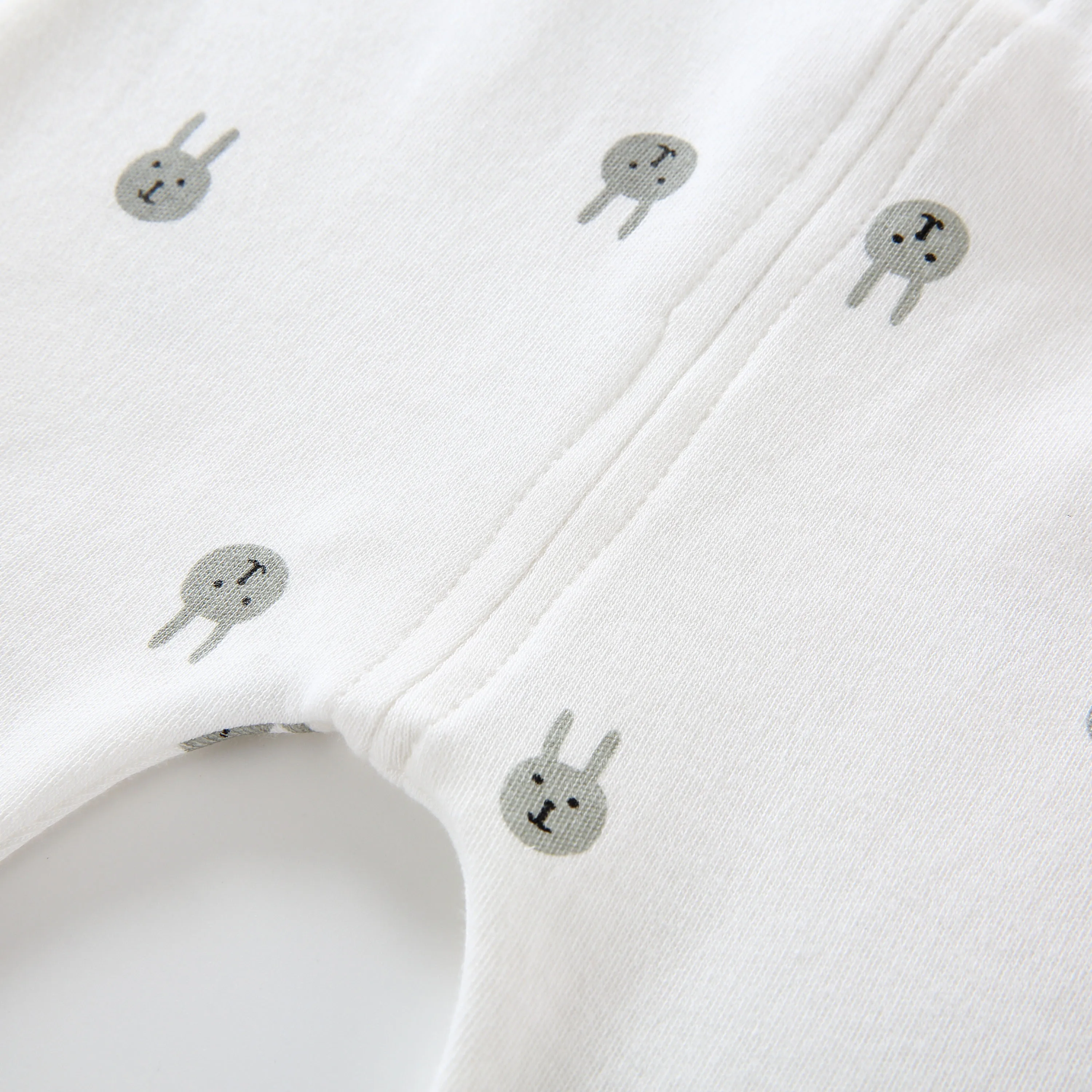 New arrival basic design 2 piece set  baby pajama infant sleepwear for unisex  pajamas baby with rabbit cat pattern for  autumn