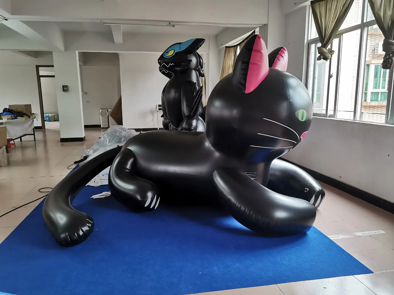 BeiLe Customize new design  PVC inflatable cat  suit for sales