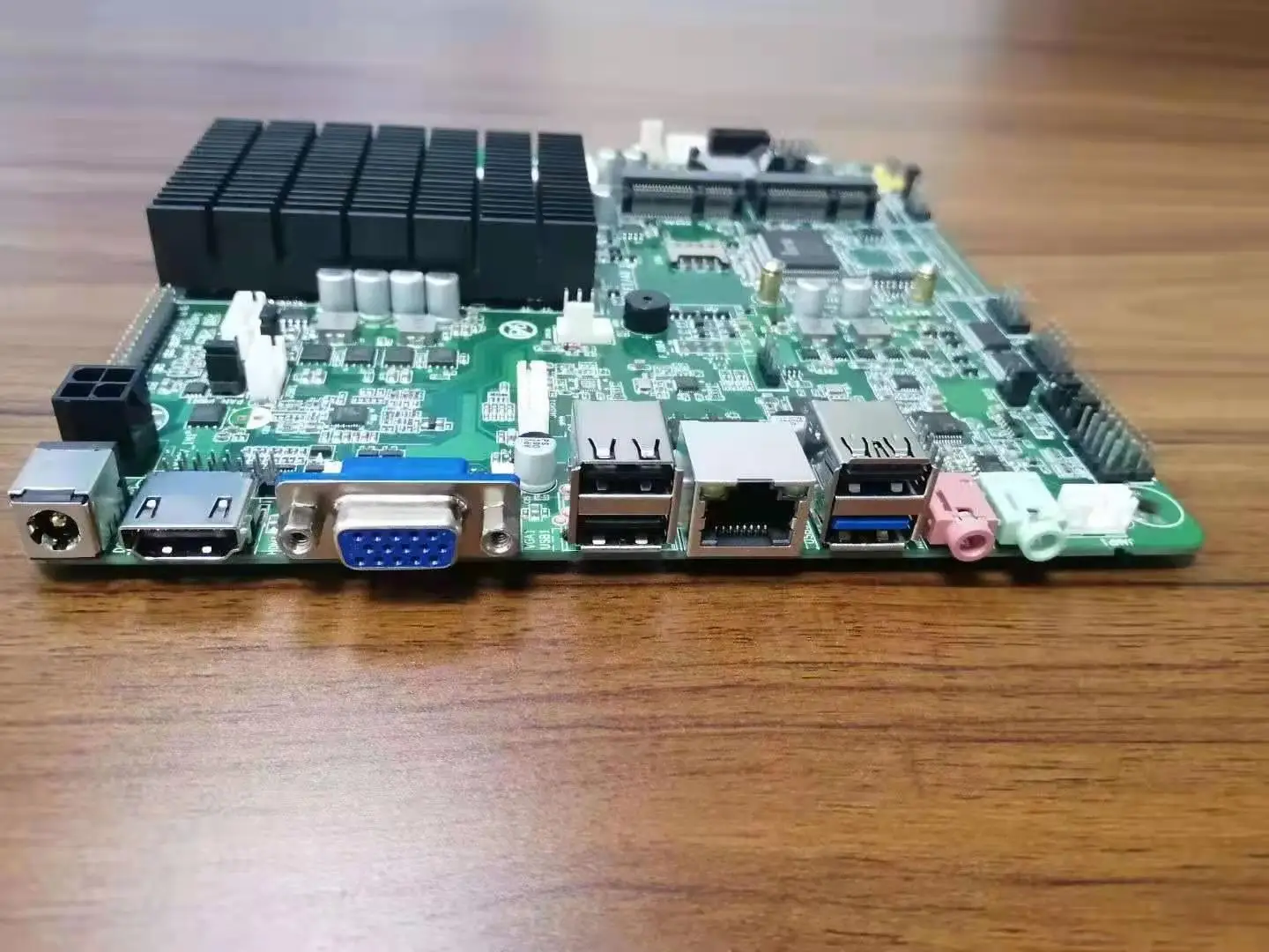  Hot sell J1900/J1800/I3 3217u/i5 3317u quad core i7/i5/i3 POS Mainboard 1000M LAN notebook mainboard 1LAN 2 COM