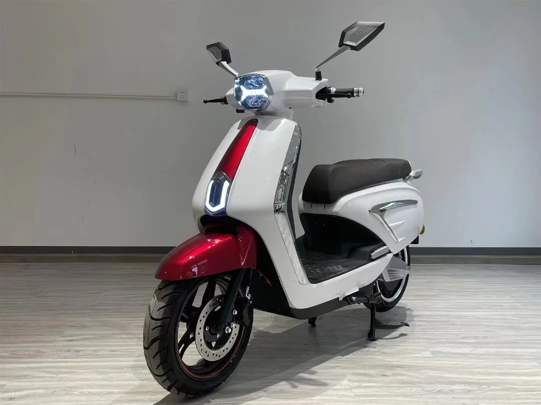 Cheaper Motorcycle Electric Adult Fast Electric Motorcycle 2000w Ckd With Disk Brake Electric Moped Scooter Bicycle