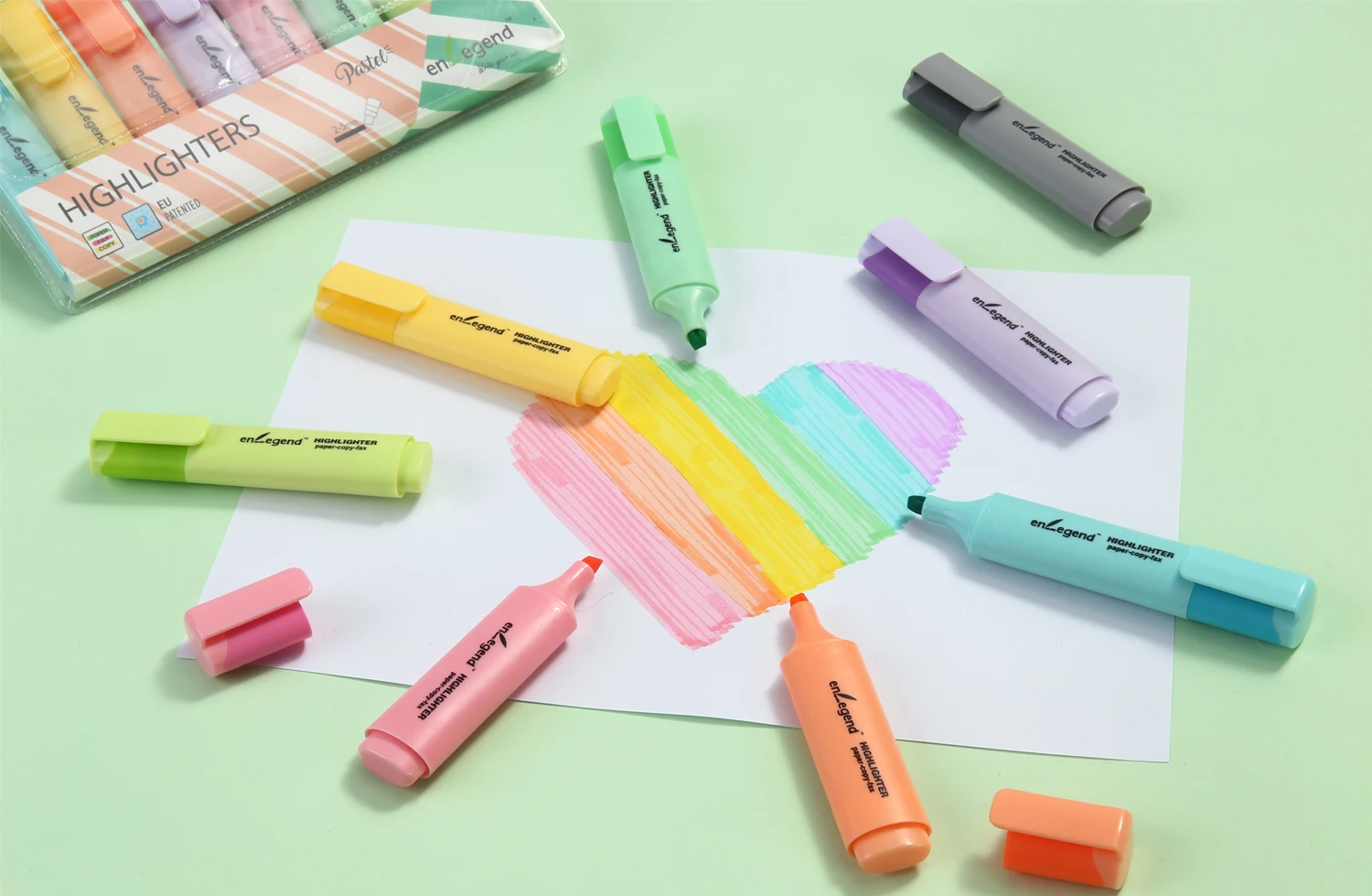 School & Office Bliss: Classic Style Highlighter Pens in Exclusive Stationery Set