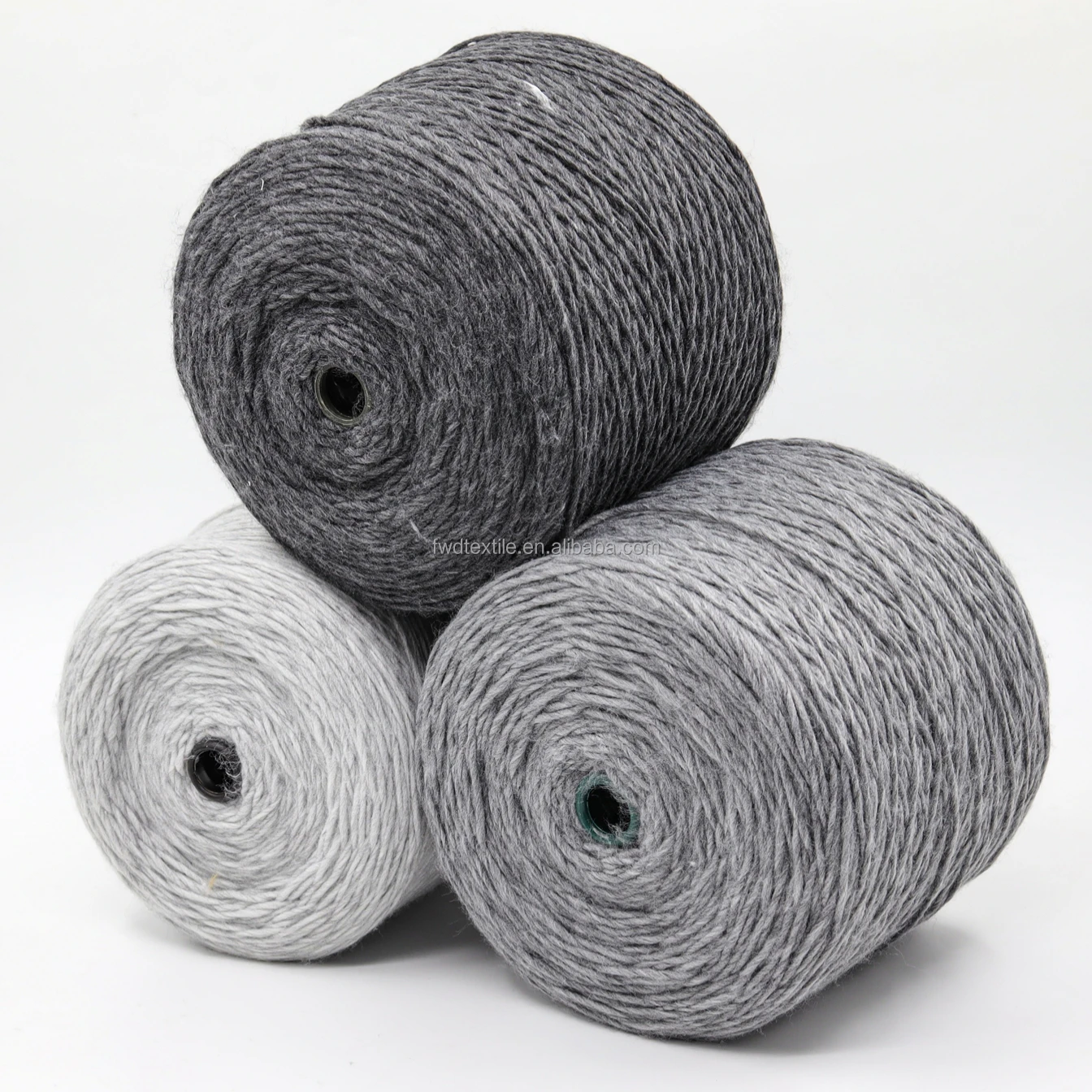 Spot Goods 100% Acrylic Worsted Roving Yarn Cone 3Nm/1 100% Dyed Fancy Knitting & Crochet Yarn for Sewing