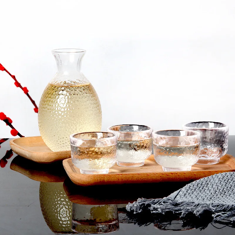 factory wholesale Japanese glass splitter sake cup white wine set