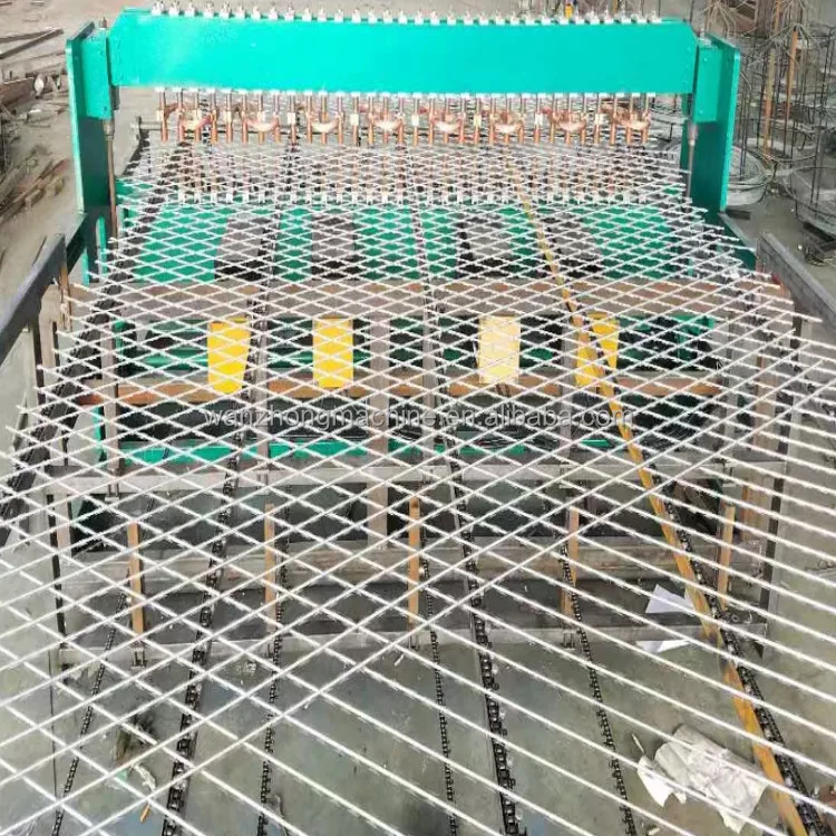 Razor barbed wire mesh welding machine