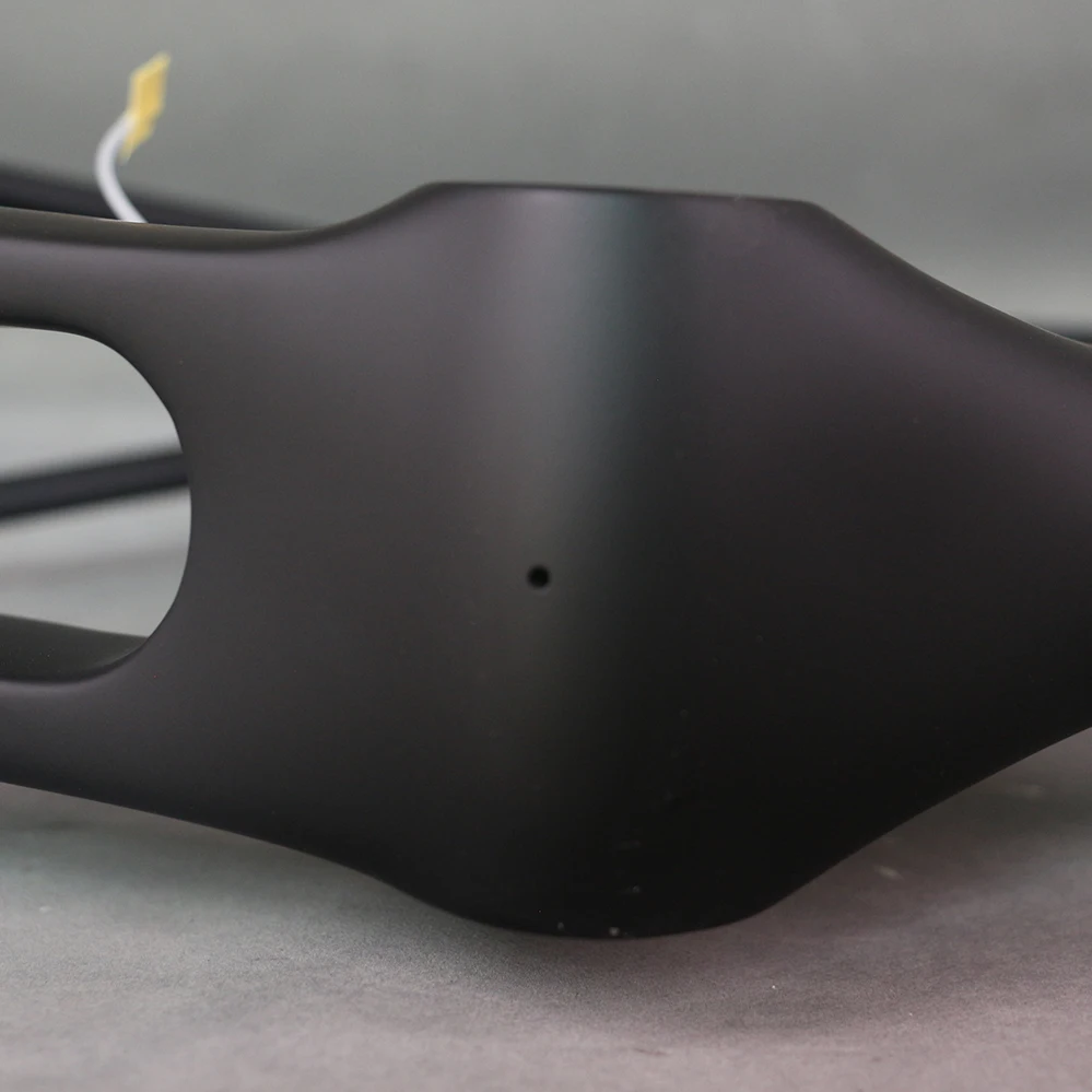 Carbon frame Super Light Carbon Fiber T1100 Disc brake Road Bike Frame Full Hidden Cables 700*32C bicycle black matte FM025