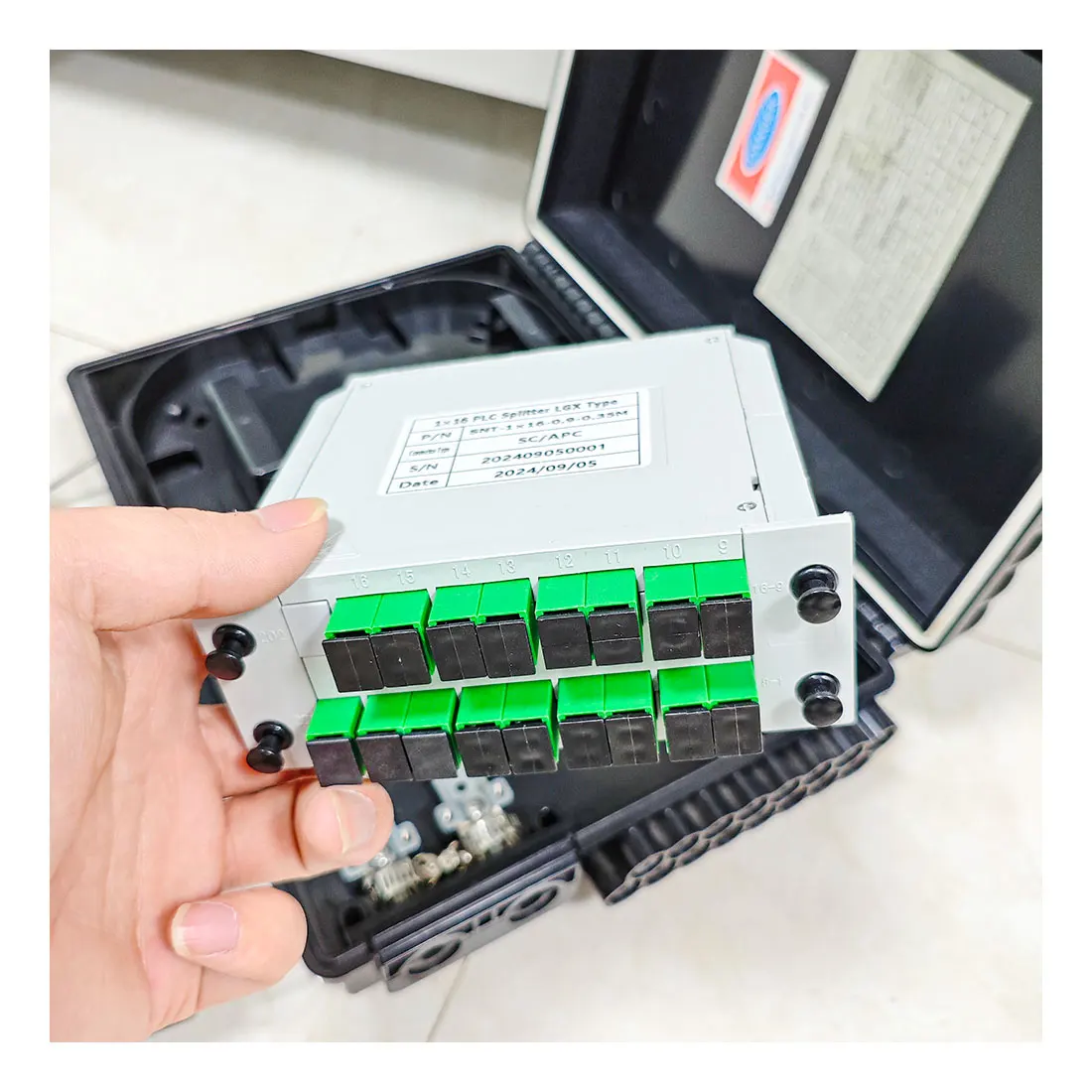 Factory Price 8 way Fiber Optical PLC Splitter 1x8 SC/UPC SC/APC Cassette Card Inserting LGX PLC Splitter