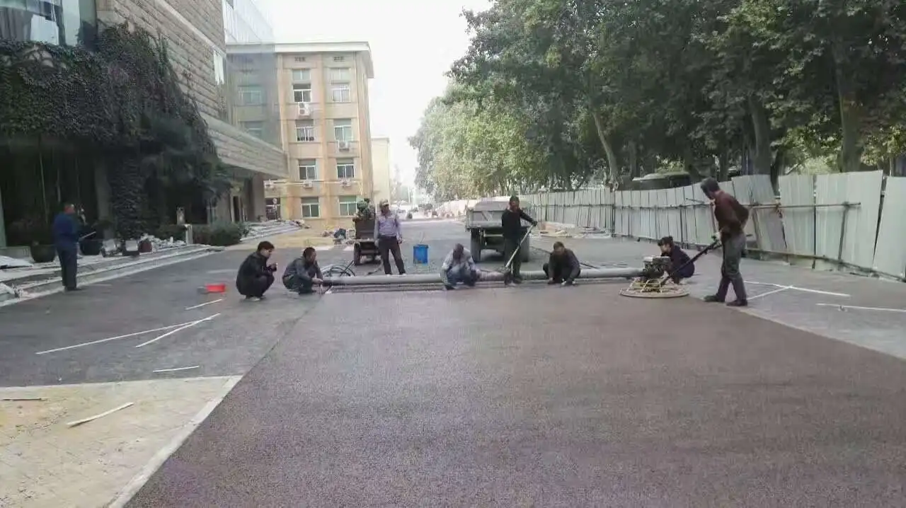 Electric concrete screed roller leveler Slope construction paver for road construction