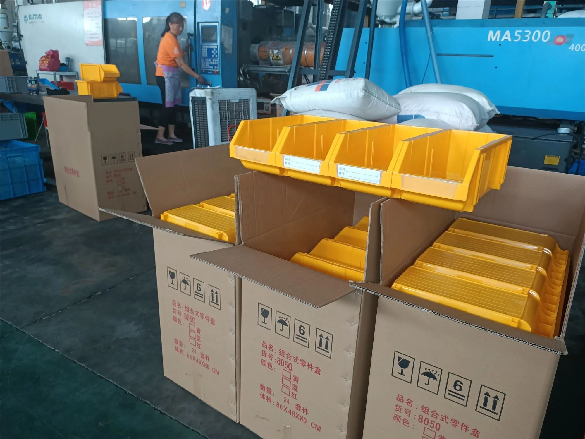 Warehouse Storage Use Stackable Shelf Rack Bin Small Parts Organizer Bins