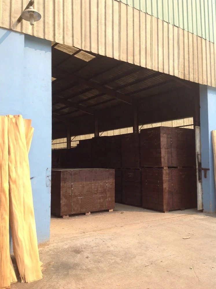 CONSTRUCTION FILM FACED PLYWOOD  WITH PHENOLIC, MELAMINE, MR GLUE AND CHEAP PRICE FROM VIETNAM