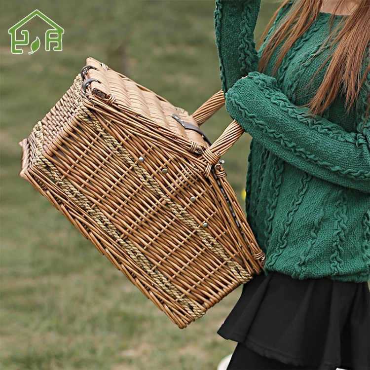 Outdoor Wicker Willow Picnic Hamper Basket with tableware Set for 4