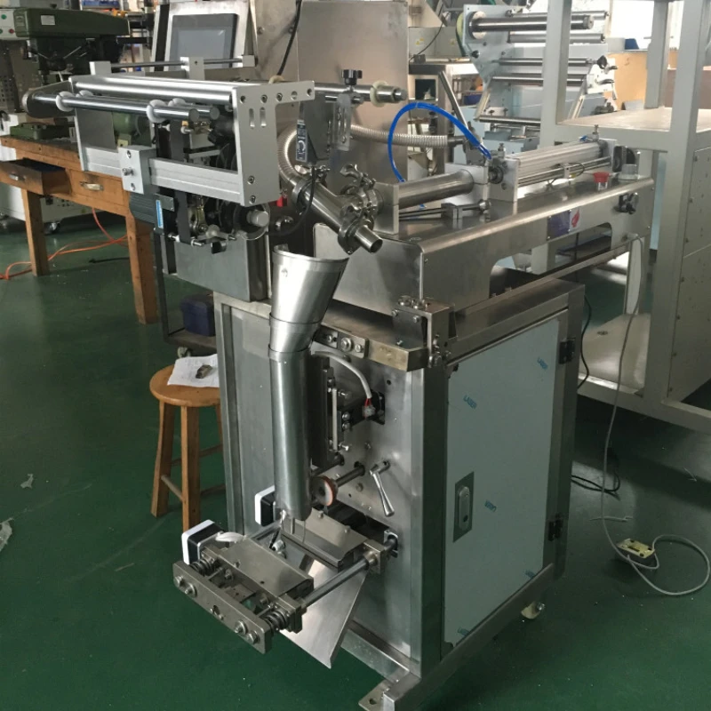 Упаковочная машина для производства шампуня образцов саше упаковочная