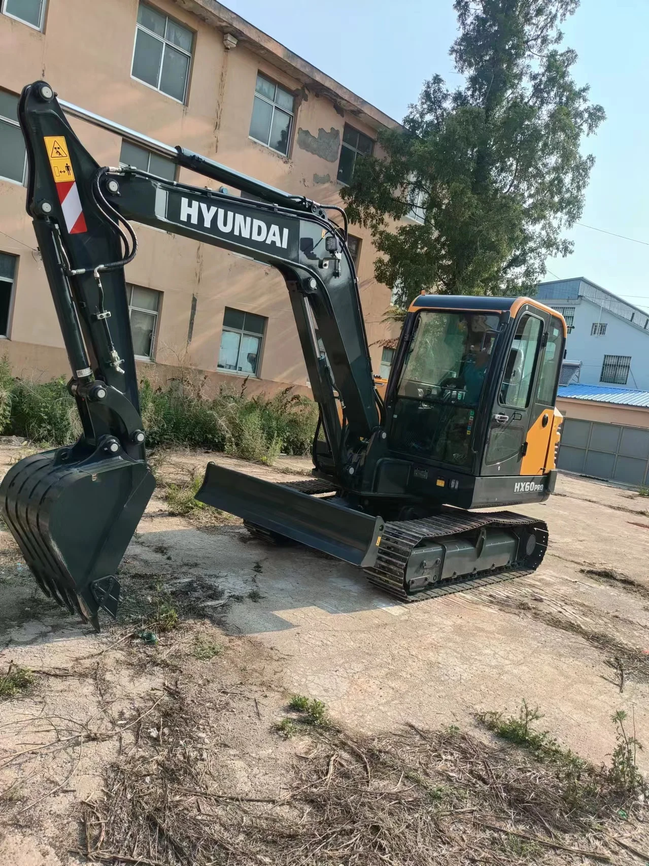 Б/у экскаватор Hyundai 60Pro 6ton колесный гидравлический низкая цена