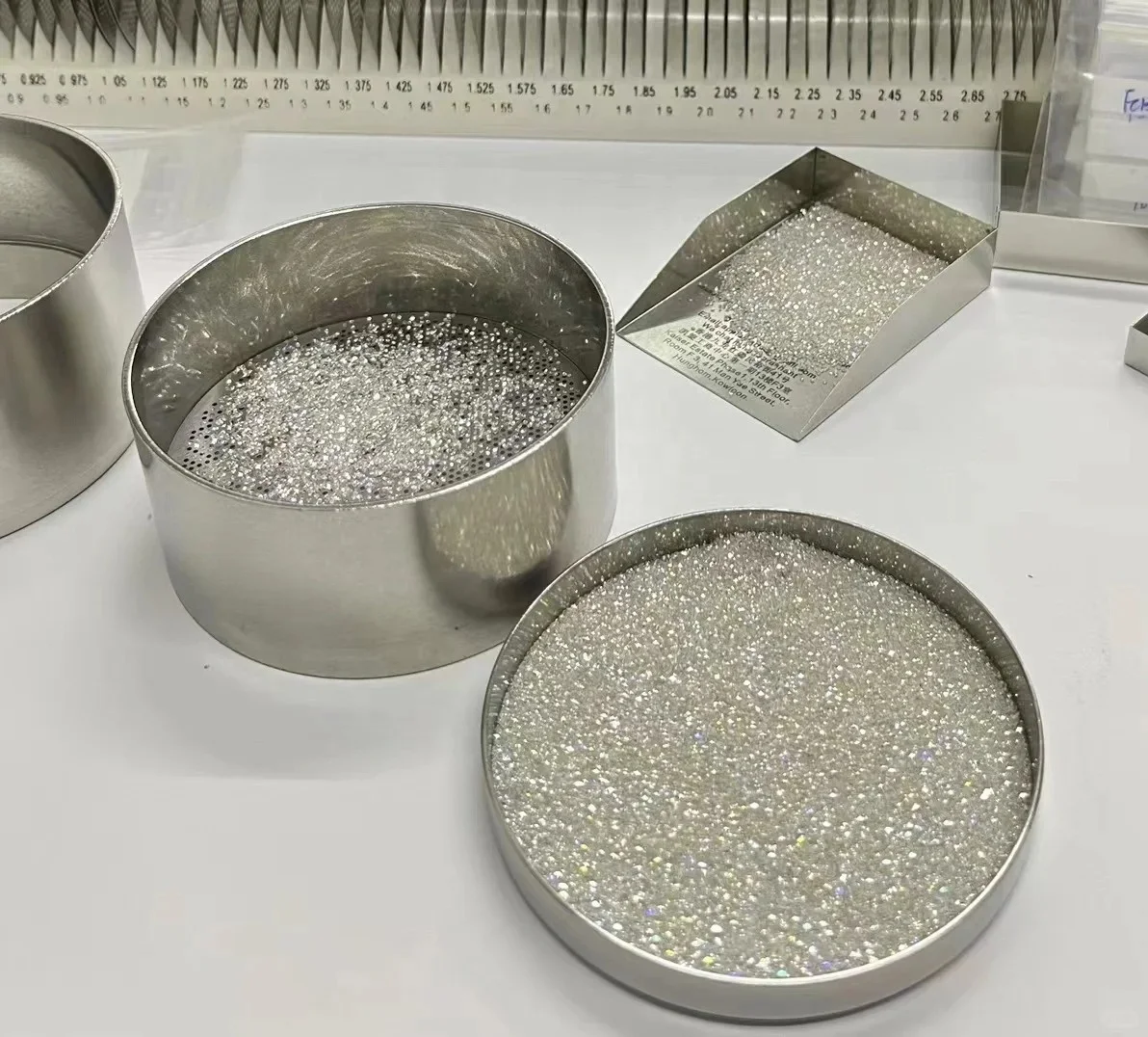 Cultivate Diamonds Factory Supply Artificial Lab Synthetic CVD Loose Diamonds Spot DEF Centilite Crushed Diamonds