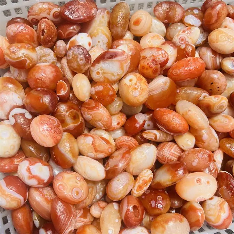 Wholesale Folk Craft Natural Raw Carnelian Stone Tumble Rough Red Agate Gemstone With Eyes For Fengshui